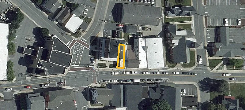 7 Main St