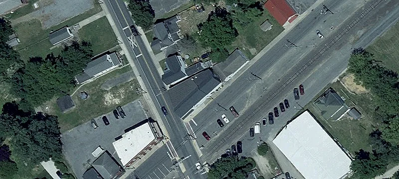 101 Main St