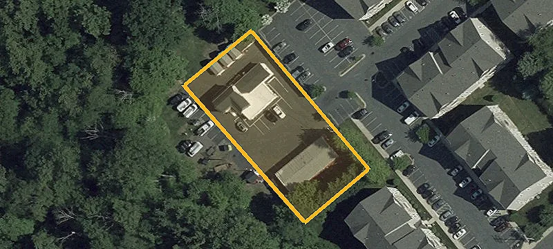 150 Nichols St