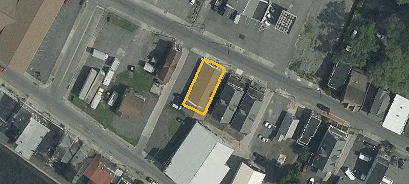 632 Ctr St