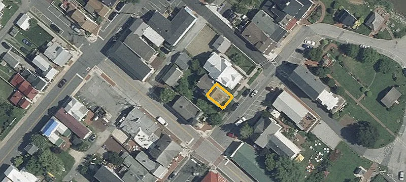 105 Bohemia Ave