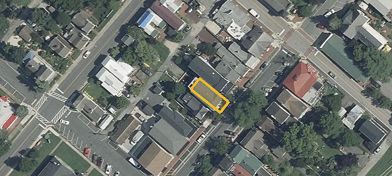 211 Bohemia Ave