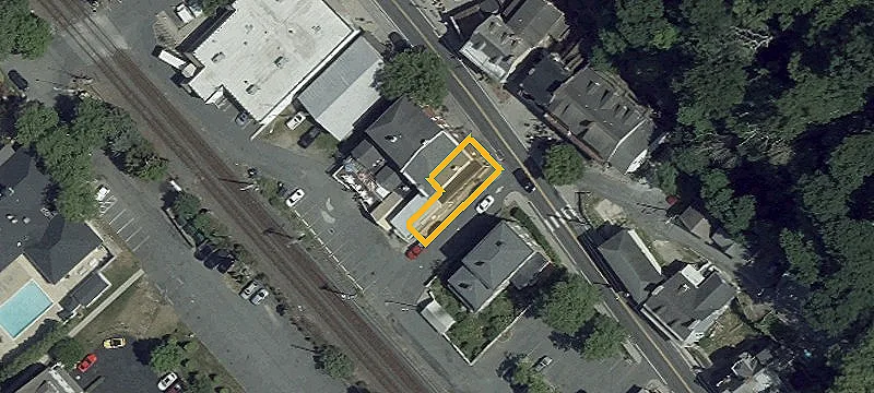 19 Main St