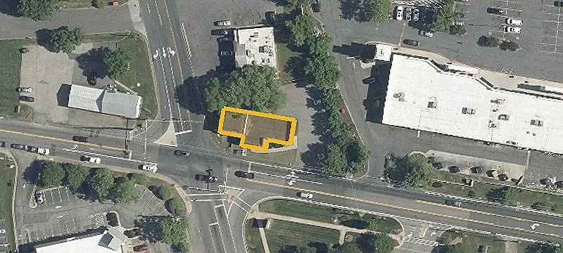 1801 Main St