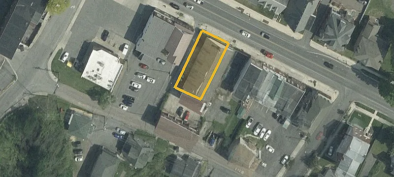 147 Main St
