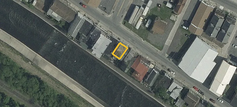648 Mechanic St