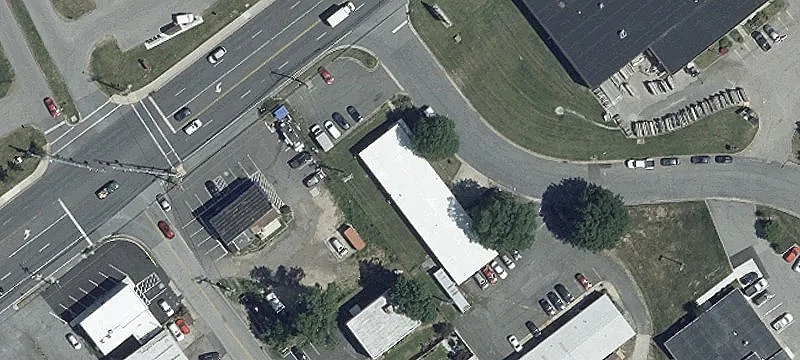 6310 Howard Ln