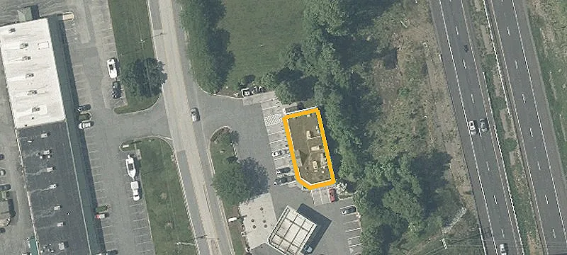 3901 10th Oaks Rd