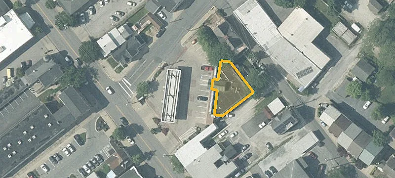 72 Main St