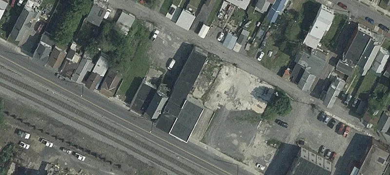 415 Henderson Ave