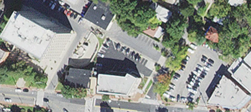 7110 Willow Ave