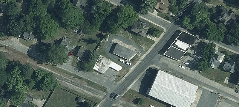 704 Division St