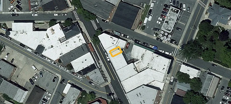 21 Main St