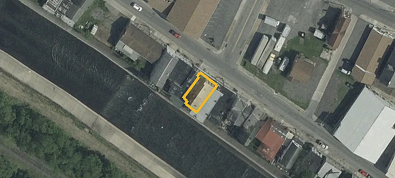 704 Mechanic St