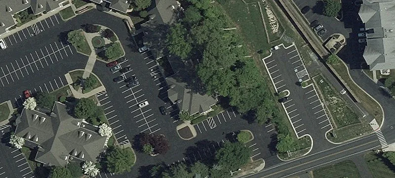 4 Nn Ave, Unit 207