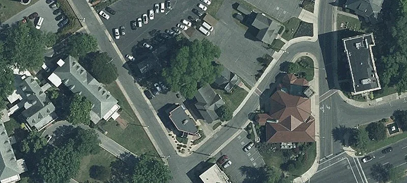 111 High St