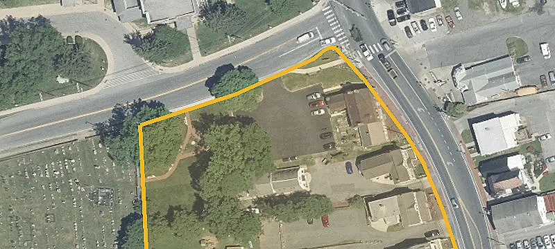 202 Main St