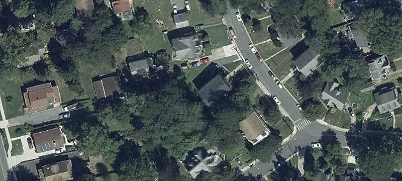 8102 Greenwood Ave