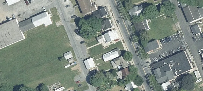 3124 Main St