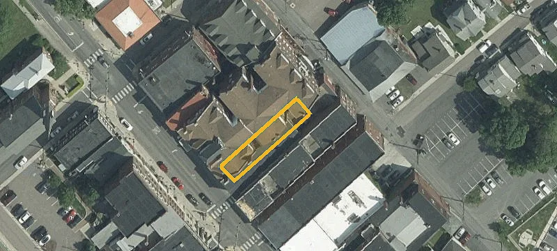 7 Main St