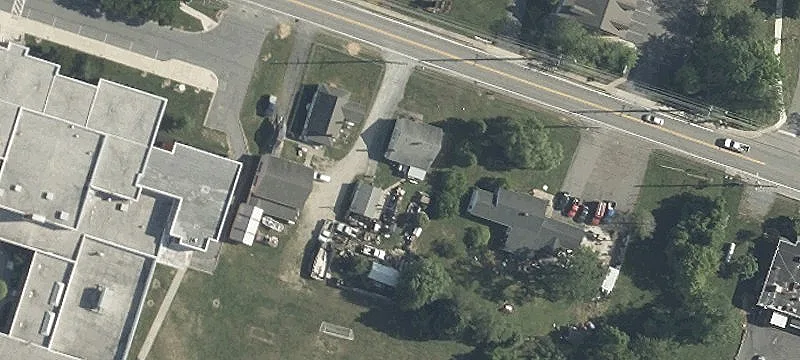 718 Main St