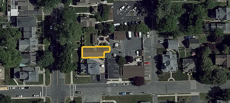 323 Un Ave