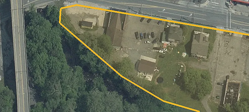 215 Main St