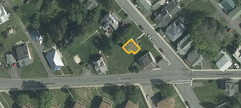 32 Linden St