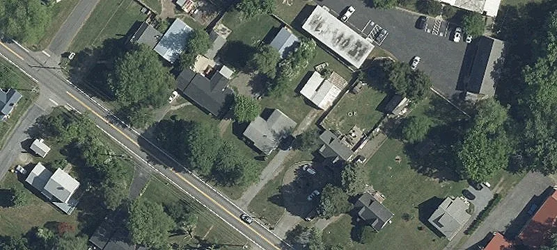3911 Main St