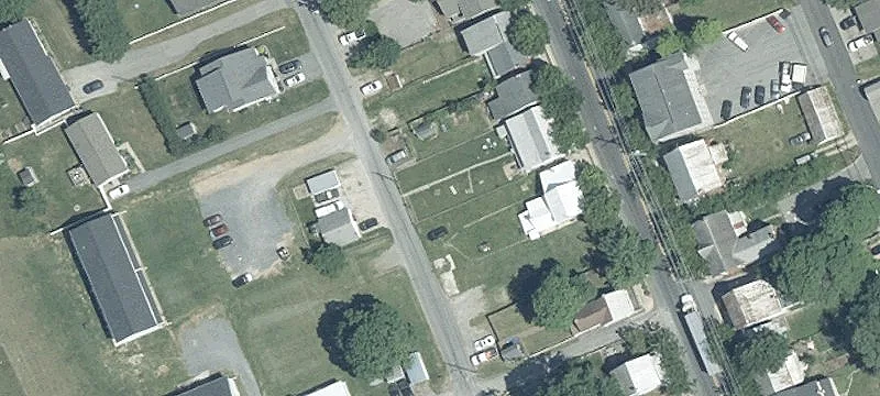 3070 Main St