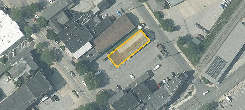18 Main St