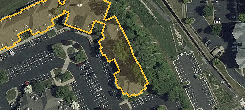4 Nn Ave, Unit 204