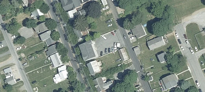 3073 Main St
