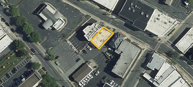 122 Main St