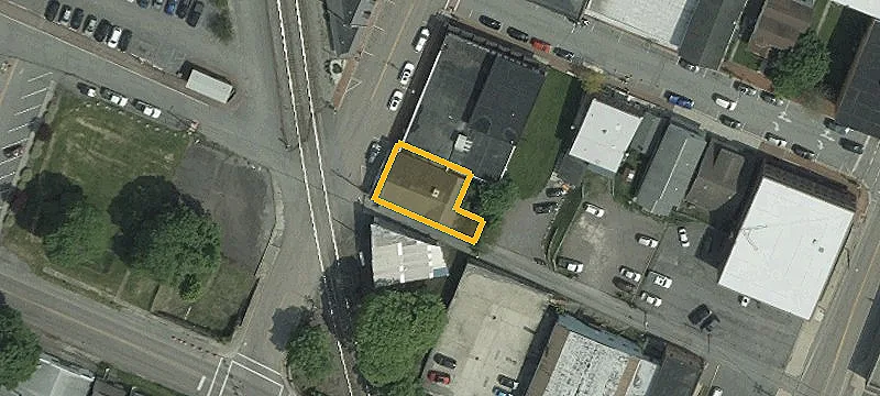 208 2nd St