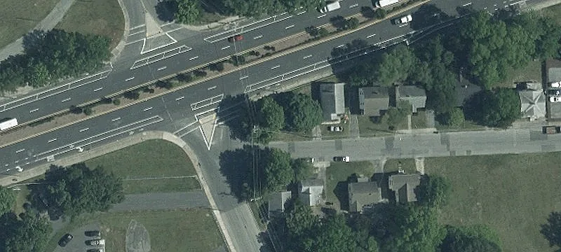 705 William St