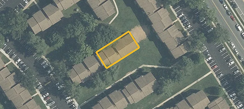 301 Side Dr
