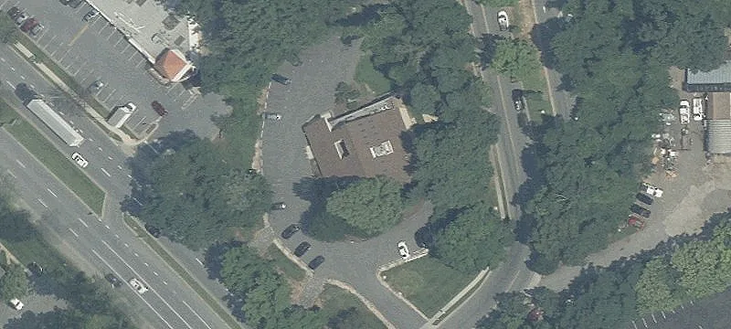1390 Gude Dr