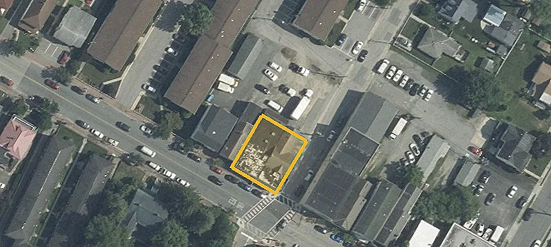 401 Main St