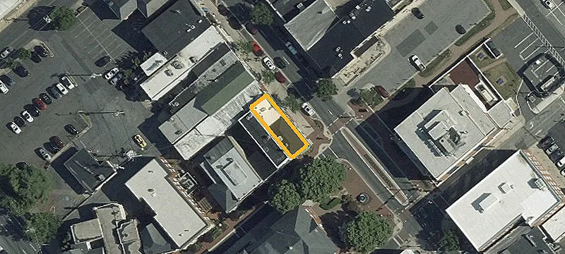 34 Main St