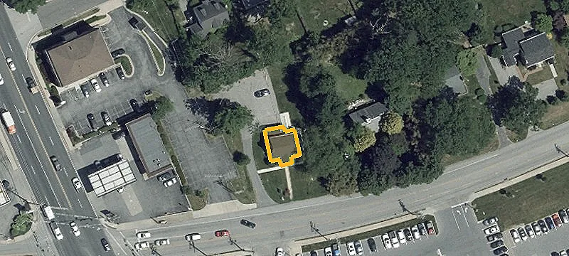 8 Seminary Ave