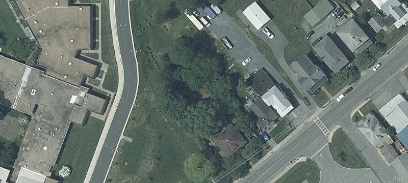 51 Frederick St