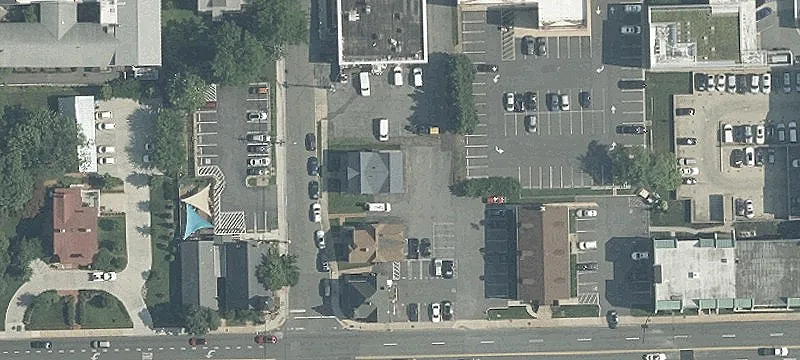 10 Adams St