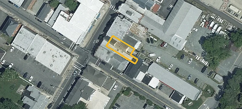104 Commerce St