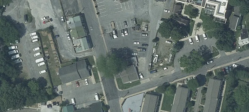 2 Degrange St