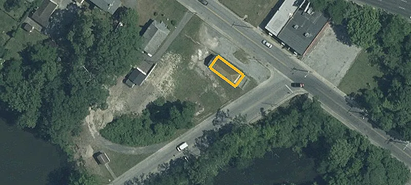 826 Main St