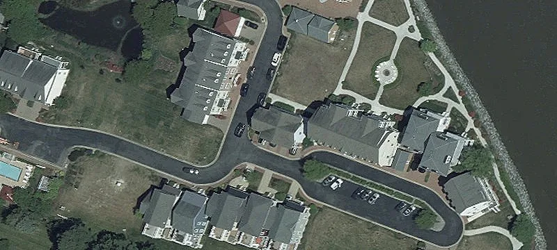 8 Lndg Ln