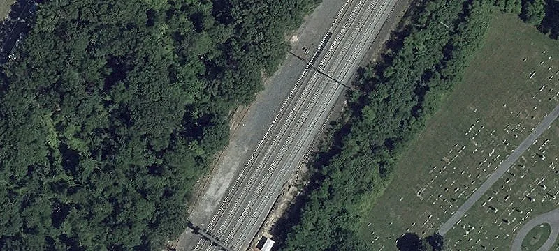 Knecht Ave