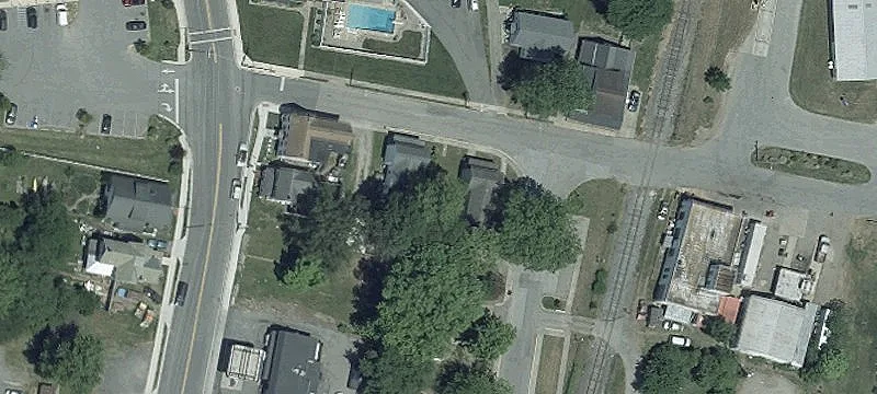 Railroad Ave