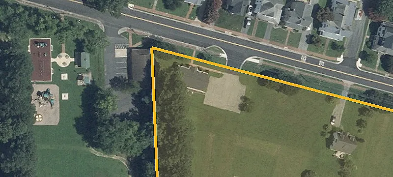 105 Railroad Ave